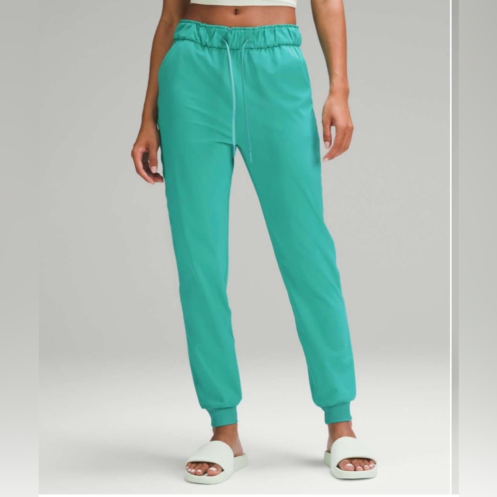 Like New! Lululemon Stretch High-Rise Jogger *Full Length Kelly Green